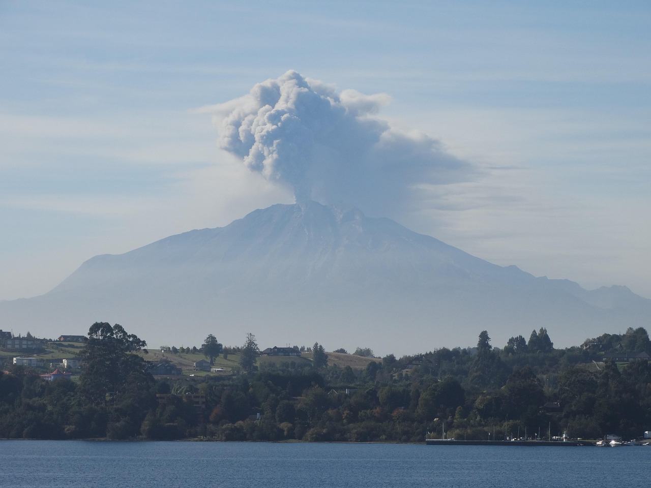 五月火山喷发最新动态，全球关注与报告
