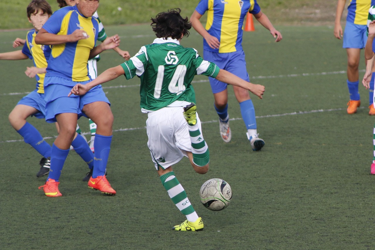 五月国足与缅甸足球对决,赛场上的较量与期待